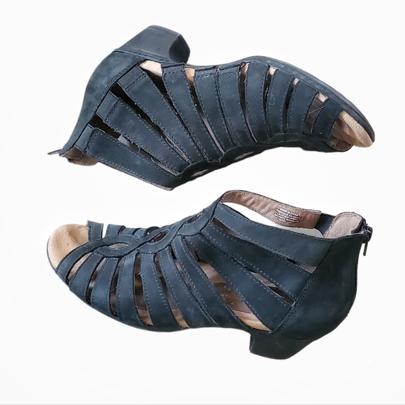 Rockport cute Black-Grey Suede Gladiator style sandals. Size 9US. - Picture 3 of 7